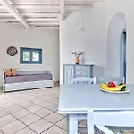 Iris House * Isterni (Paros)