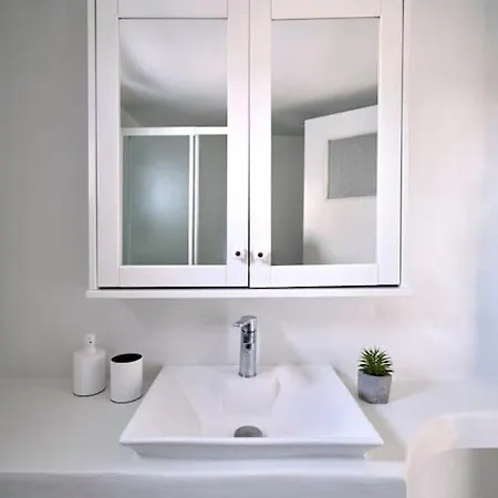 Iris House Holiday home